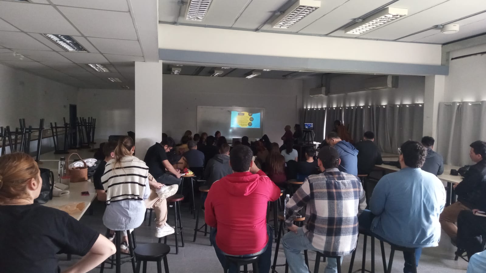 En este momento estás viendo ENCUENTRO DE ORGANIZACIONES COOPERATIVAS EN LA UNIVERSIDAD NACIONAL DE MORENO
